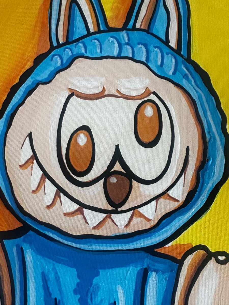 Labubu Celeste 40x30, Este si cobra vida a veces. Pero es tranqui. 😇 - Chomano